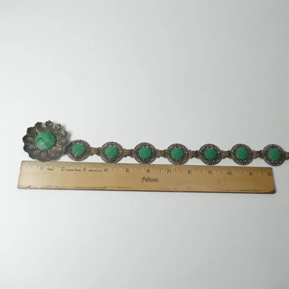 Metal Flower Link Belt w/ Carved Green Glass 26